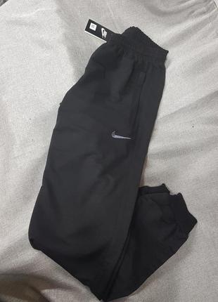 Спортивные штаны nike чёрные зауженные трикотаж турция весна лето брюки найк унисекс1 фото