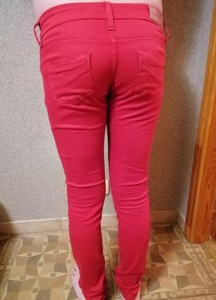 Штани червонового кольору, джегінси, джинсі2 фото