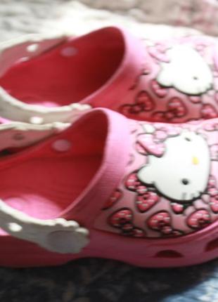 Крокссы hello kitty 3