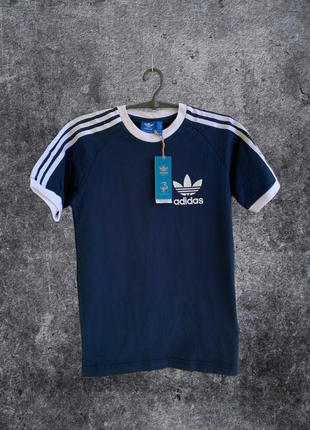 Футболка adidas originals