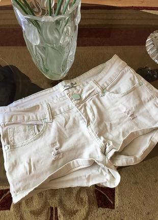 Шорти