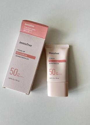 Солнцезащитный крем innisfree tone up no sebum sunscreen spf50+ pa++++1 фото