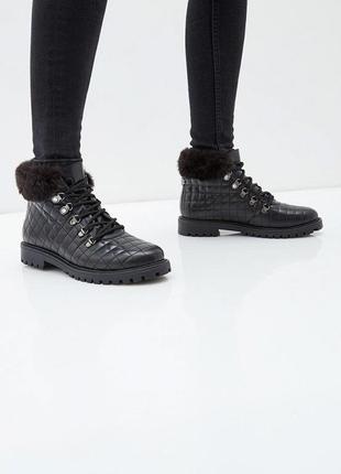 Черевики зимові guess р. 37, шкіра, оригінал