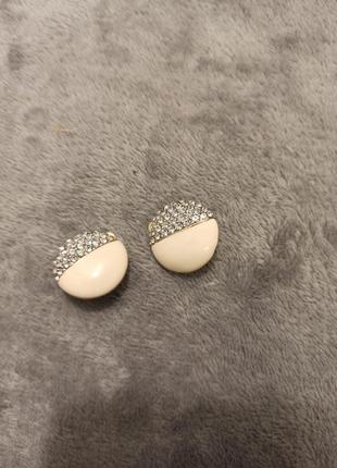 Клипсы на уши1 фото