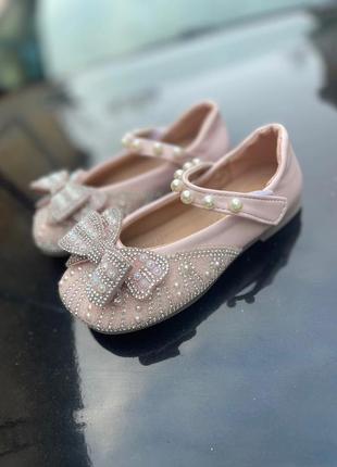 Шикарні нарядні туфлі  для вашої принцеси2 фото