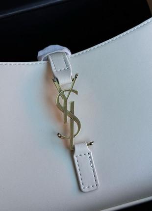 Сумка кожаная в стиле yves saint laurent hobo le 5 a 7 bag in smooth leather cream4 фото