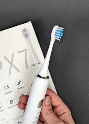 Электрическая зубная щетка с 5 насадками белая sonic mz-0223 фото