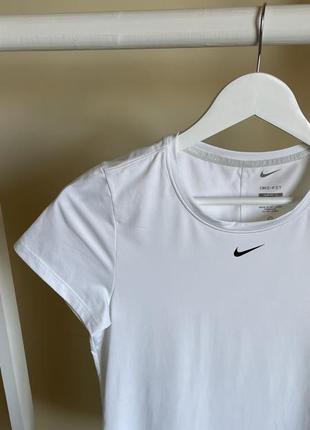 Футболка nike dri-fit dd0626-1005 фото