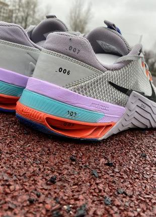 Оригинальные кроссовки nike metcon 7,размер 48.5/32см,ne zoom pegasus1 фото