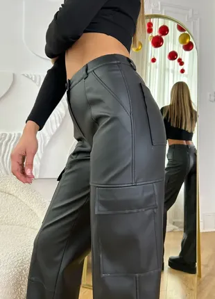 Прямые кожаные брюки карго брюки прямые из экокожи на флисе