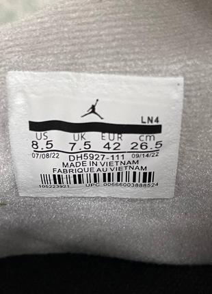 Чоловічі кросівки air jordan retro 4 military black на зиму якісного матеріалу, стильні та зручні кросівки на кожен ден10 фото