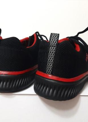 Мужские кроссовки мокасины слипоны на шнурках текстиль чёрные с красным туфли повседневные лёгкие9 фото