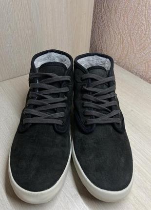 Теплые кожаные кеды vans.