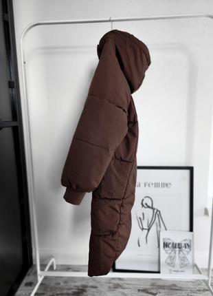 Женский коричневый оверсайз пуховик, женская зимняя коричневая куртка пальто10 фото