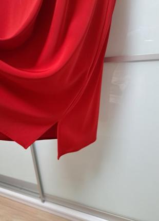 Красное платье миди на бретелях4 фото