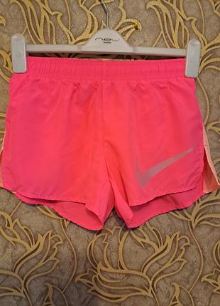 Женские яркие  спортивные шорты nike dri fit/размер  xs