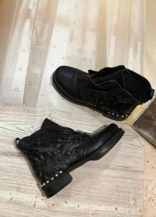 Ботинки черные размер 36 новые италия