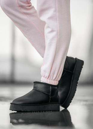 Женские угги Chaqueta negra de peluche suave Laken de UGG v2 / smb