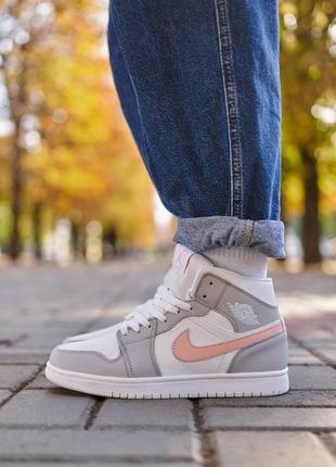 Женские кроссовки nike air jordan 1 retro high grey pink / smb