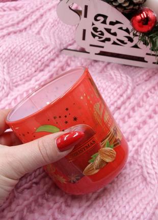 Свеча ароматизированная bartek в стакане ваниль зимнее чудо имбирь пряник 150г на 35...