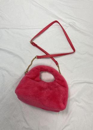 Пухнаста яскрава рожева сумочка7 фото