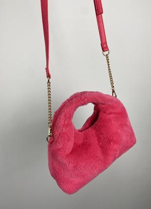 Пухнаста яскрава рожева сумочка6 фото