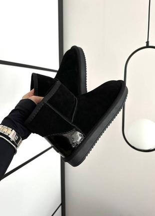 Женские угги ugg mini black lacquer / smb