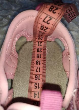 Кроссовки на девочку 33 р. 2