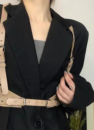 Бежевая широкая кожаная портупея корсет для девушки