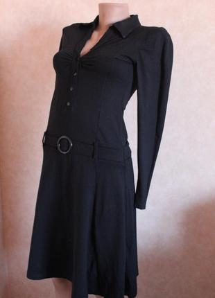 Черное шикарное трикотажное платье с поясом3 фото