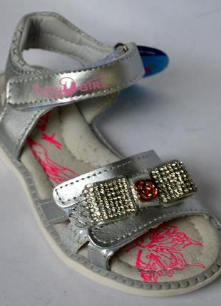 Кожаные босоножки для девочек 26-31