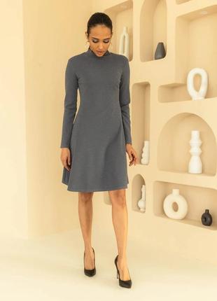 Удобное теплое трикотажное платье с люрексом полуприталенное клеш 42-52 размеры разные цвета серое2 фото