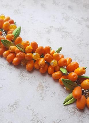 Оранжев браслет ягоды облепих ручн раб ягода лист полимер цепь4 фото