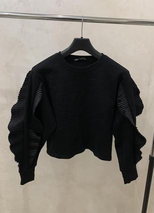 Жіночий світшот zara з плісированими деталями чорний светр джемпер