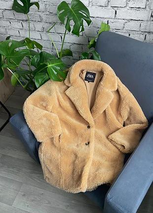 Стильна базова шуба zara