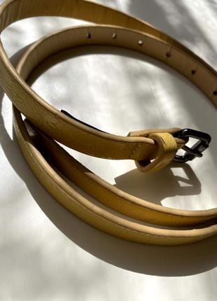 Шкіряний тонкий жовтий ремінь