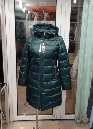 Пальто женское зимнее зеленое изумрудный бутылочный цвет зима