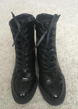 Жіночі ботинки patent