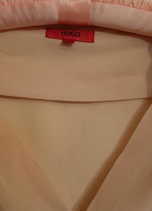 Блузка hugo boss бежево - персикового цвета( размер 38)4 фото