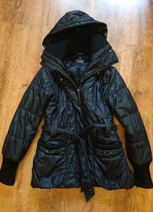 Зимняя дутая куртка с мехом р.44/461 фото