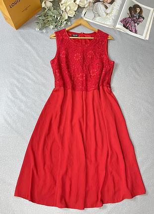 Сукня з мереживом