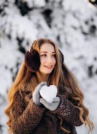 Хутряні навушники вишиті чеським кришталем і перлинами