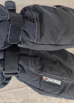 Перчатки для зимних видов спорта