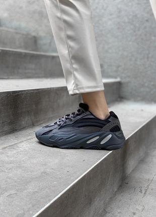 Шикарные женские кроссовки adidas yeezy 700 рефлектив3 фото