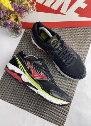 Оригинальные кроссовки mizuno