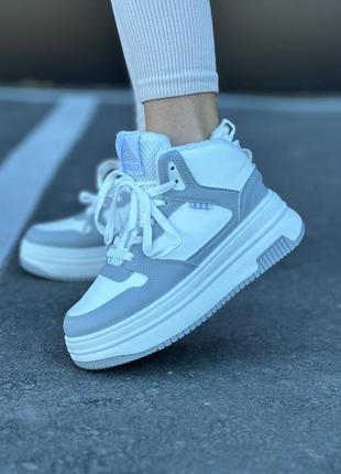 Жіночі кросівки 0107