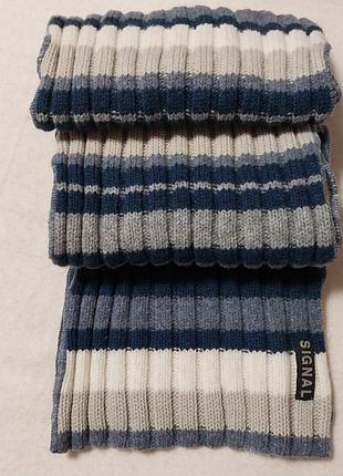 Качественный стильный теплый шарф signal