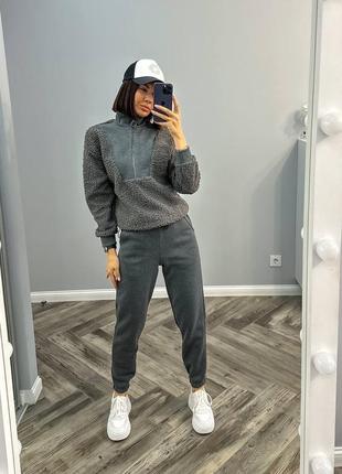 Трендовый стильный женский костюм плюш барашик комплект кофта и брюки мягкий теплый на флисе зимний