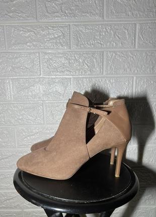 Шикарні жіночі туфлі next - 42 розмір 27,5 см стелька