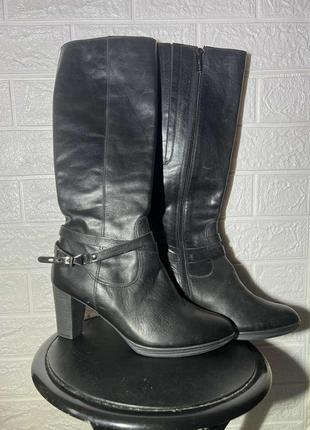 Натуральна шкіра, чорні чобітки на замку 39 розмір,